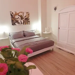 2* Bed and breakfast Da Polly A Piazza Amedeo